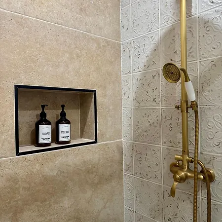 La Table Du Chevalier - Cite 公寓